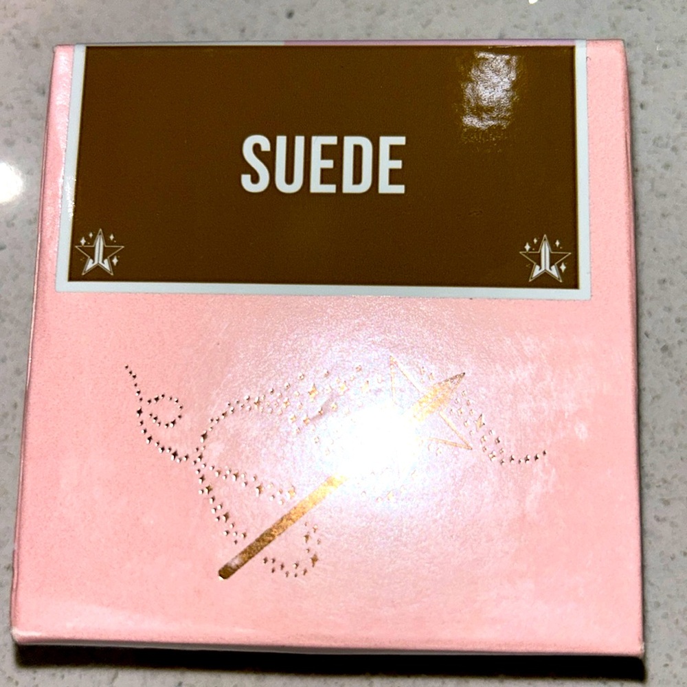 Jeffree Star Luminous Setting Powder - Suede